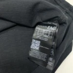 Guess Men's Triangle Logo Detail Pocket Front T-Shirt In Black Size S - Image 4