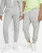 Nike Sportswear Club Fleece Joggers Size XXL in Light Grey